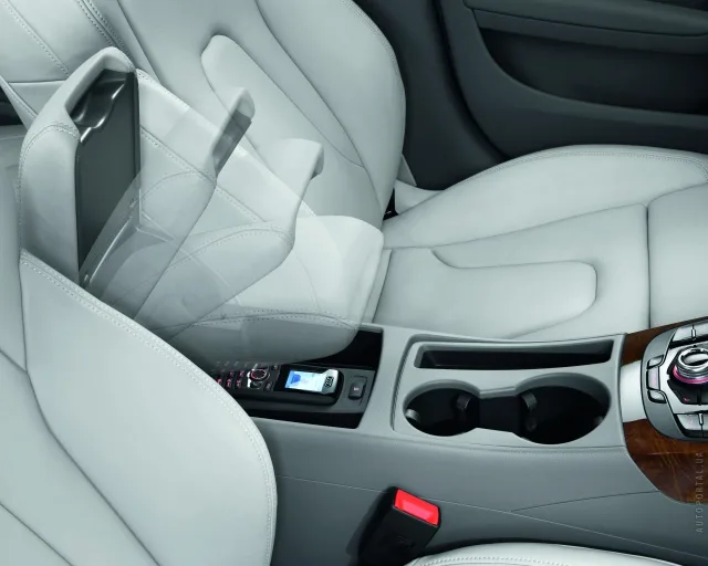 Audi A4 Avant 2008 універсал — 12