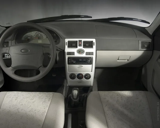 Lada 2170 Priora sedan — 8