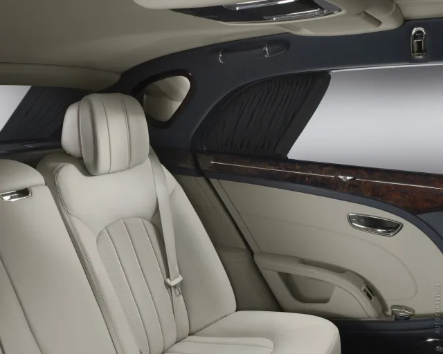 Bentley Mulsanne 6.8 AT ​Extended Wheelbase — 7