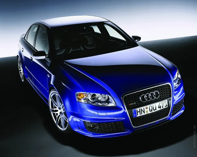 Audi RS4 седан — 14