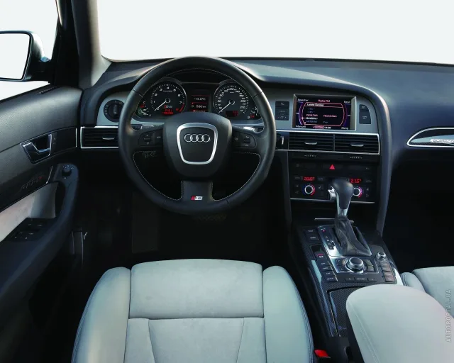 Audi S6 5.2 AT — 3