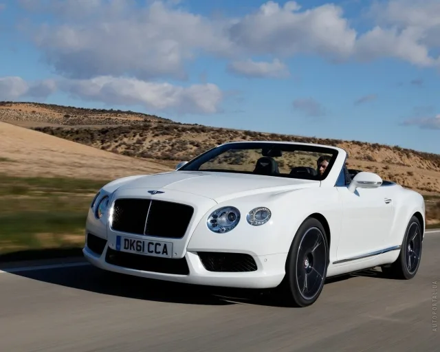 Bentley Continental GTC convertible — 12