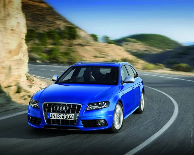 Audi S4 Avant (Ауди С4 Авант) универсал — 24