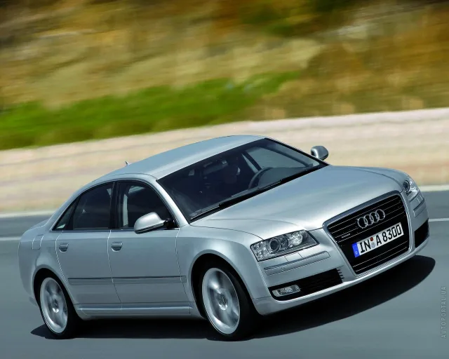 Audi A8 4,2 quattro — 10
