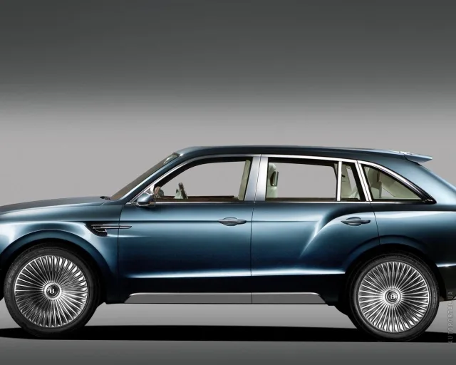 Bentley Bentayga 2015 кросовер — 21
