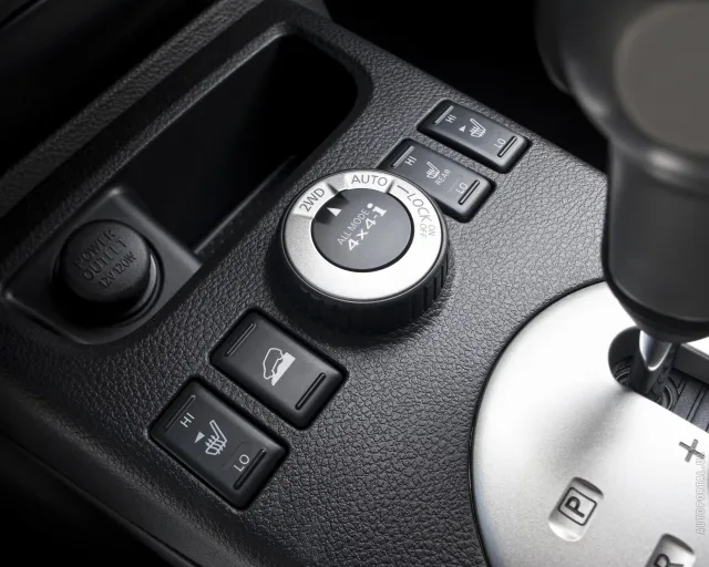 Nissan X-Trail 2.5 AT LE-DE — 4
