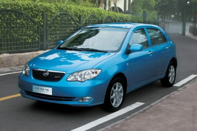 BYD F3R 5-дверний хетчбек — 3