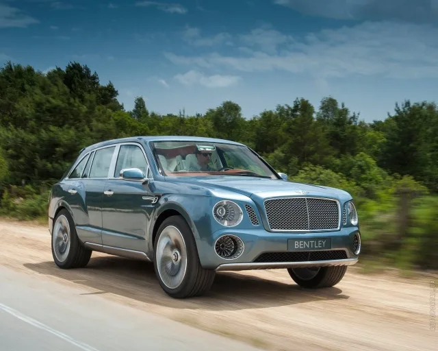 Bentley Bentayga 2015 кросовер — 11
