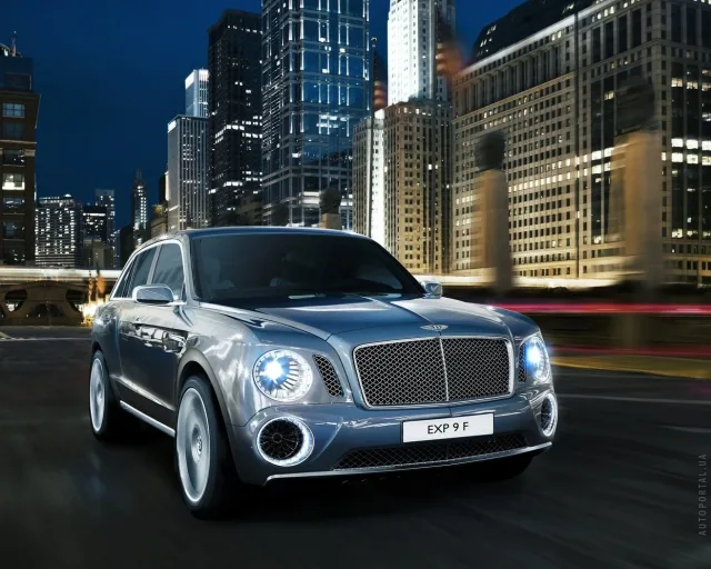 Bentley Bentayga 2015 кросовер — 19