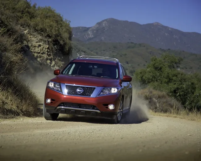 Nissan Pathfinder позашляховик — 23