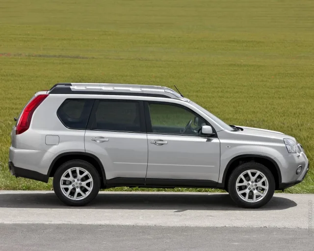 Nissan X-Trail 2.5 AT LE-DE — 21
