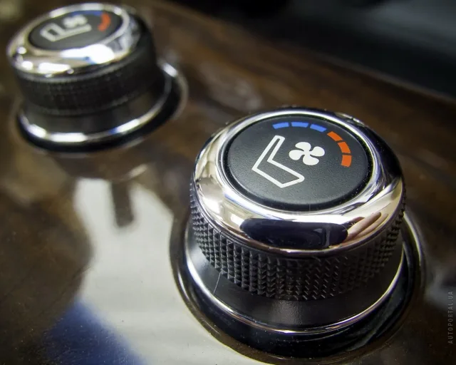 Nissan Pathfinder позашляховик — 9
