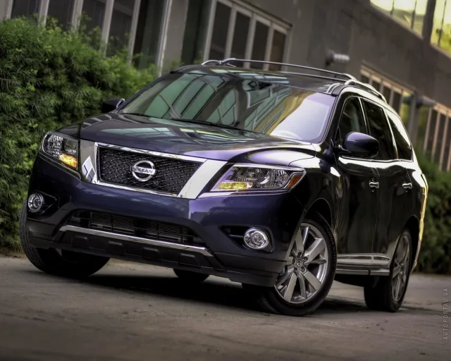 Nissan Pathfinder позашляховик — 16