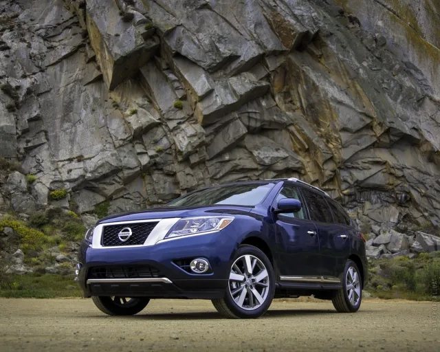 Nissan Pathfinder позашляховик — 22