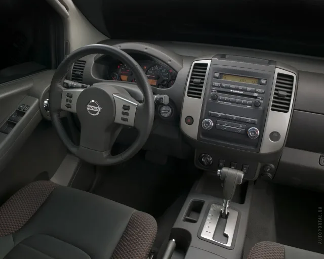 Nissan Xterra 4.0 MT X — 10