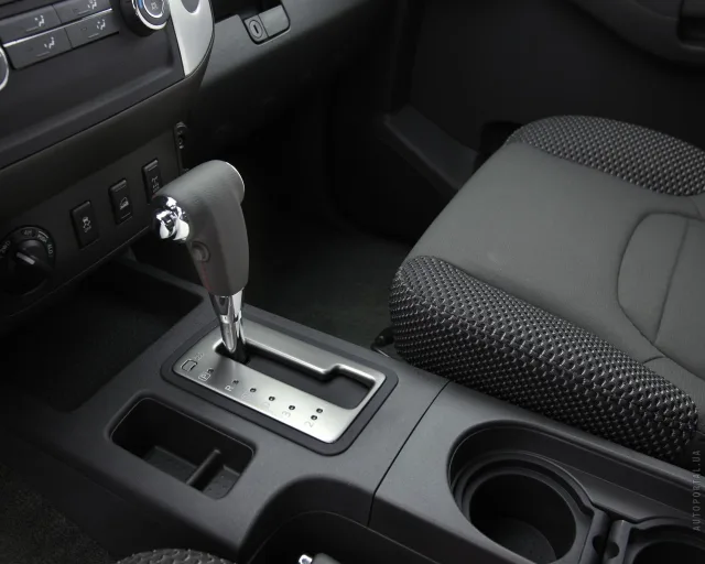 Nissan Xterra 4.0 MT X — 18