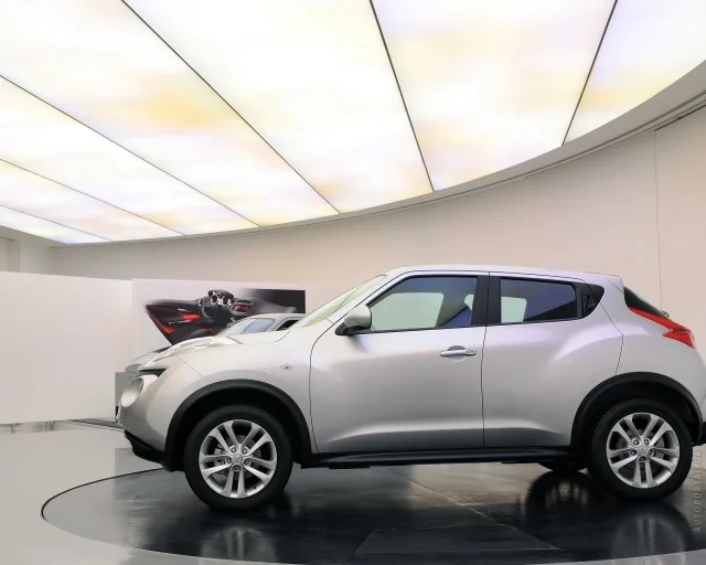 Nissan Juke 1.6 MT Base — 24