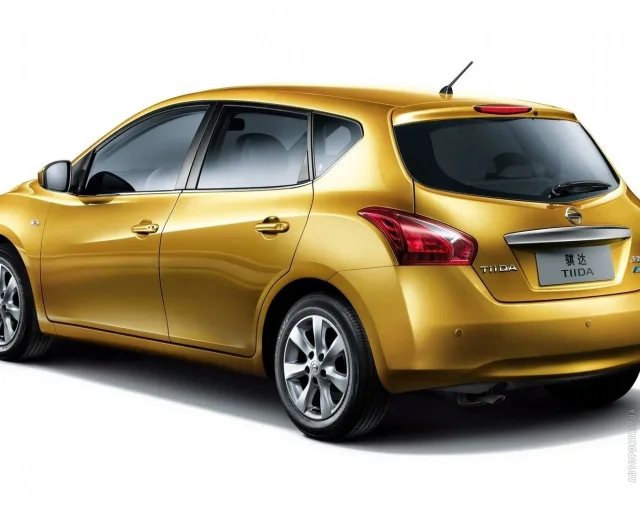 Nissan Tiida (Ниссан Тиида) 5-ти дверный хэтчбек — 9