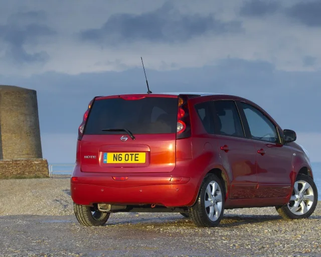 Nissan Note 1.6 AT Silver Edition — 16
