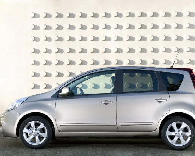 Nissan Note 1.6 AT Silver Edition — 24