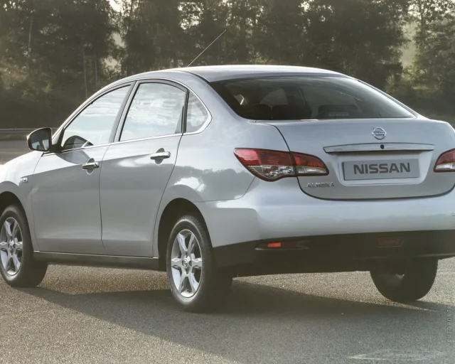 Nissan Almera 2012 sedan — 17