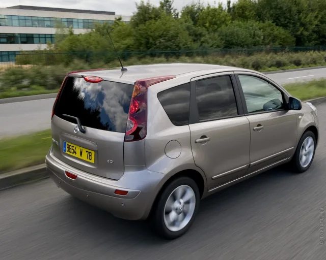 Nissan Note 1.6 AT Silver Edition — 25