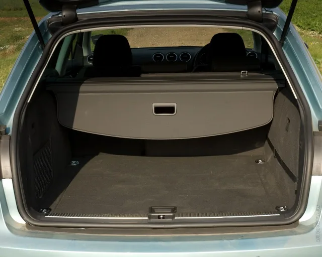 SEAT Exeo ST 1.8 MT Style — 3