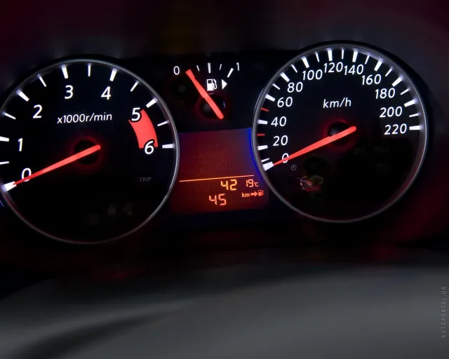 Nissan Note 1.6 AT Silver Edition — 7