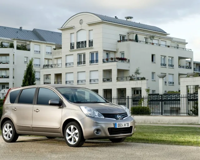 Nissan Note 1.6 AT Silver Edition — 23