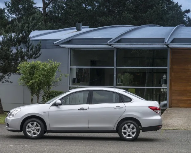 Nissan Almera 2012 sedan — 19