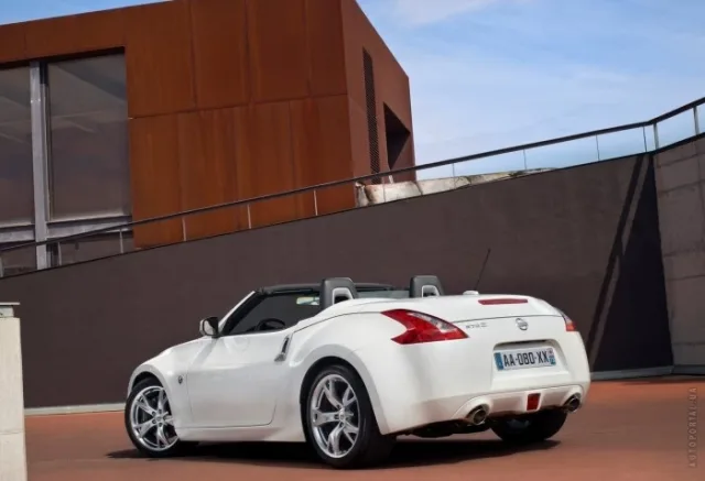 Nissan 370Z Roadster кабріолет — 3
