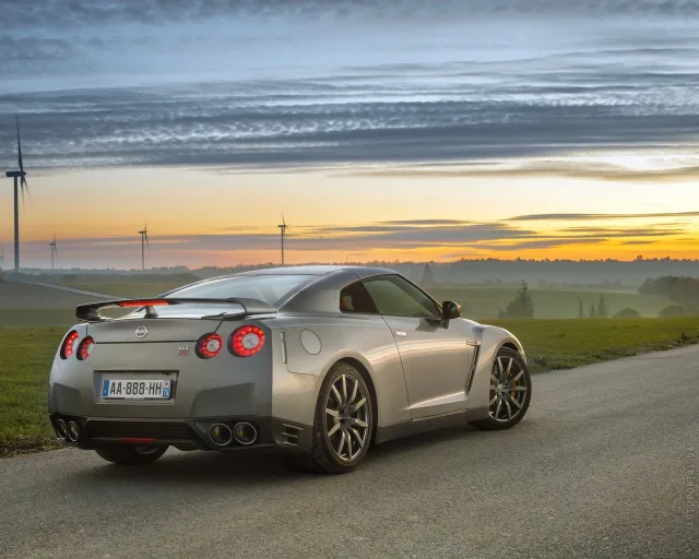 Nissan GT-R 2013 coupe — 17