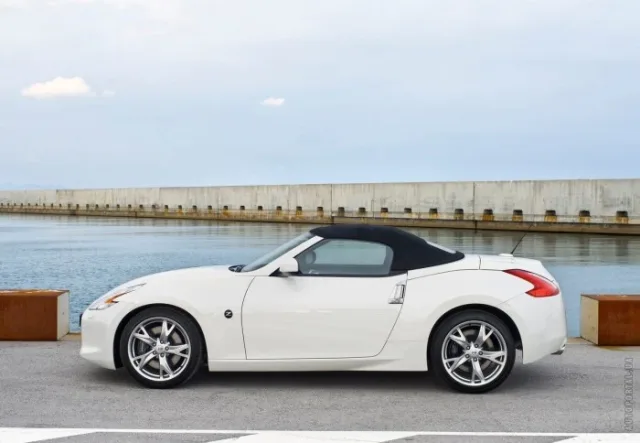 Nissan 370Z Roadster кабріолет — 5