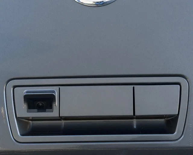 Nissan Armada позашляховик — 22