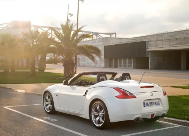 Nissan 370Z Roadster кабріолет — 10