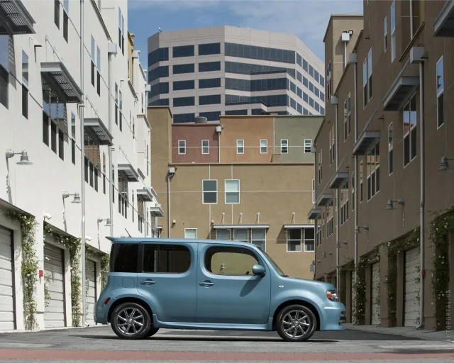 Nissan Cube мікроавтобус — 18