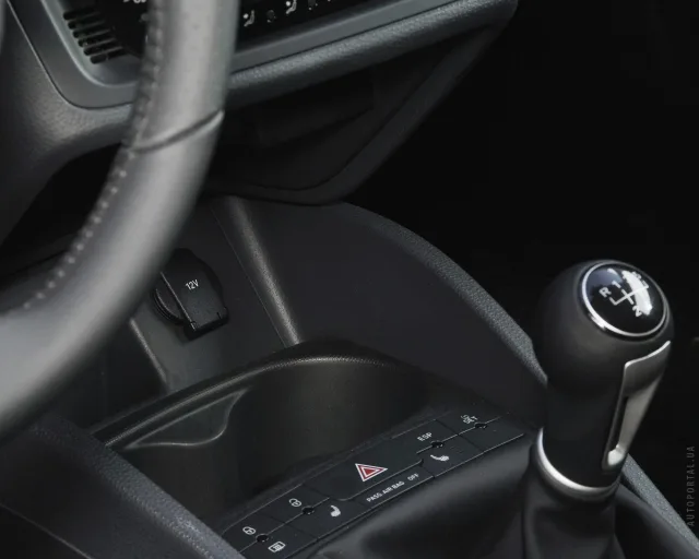 SEAT Ibiza SC 1.4 MT Reference — 11