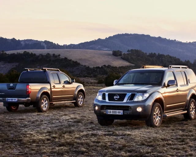Nissan Pathfinder 2008 позашляховик — 20