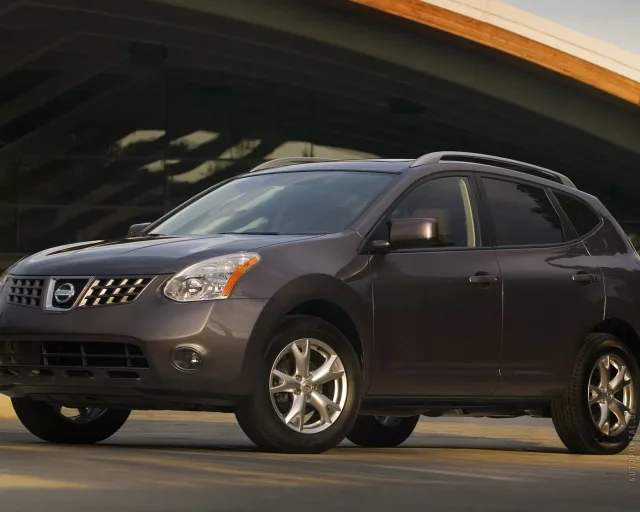 Nissan Rogue 2.5 AT — 18