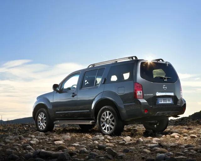 Nissan Pathfinder 2008 позашляховик — 19