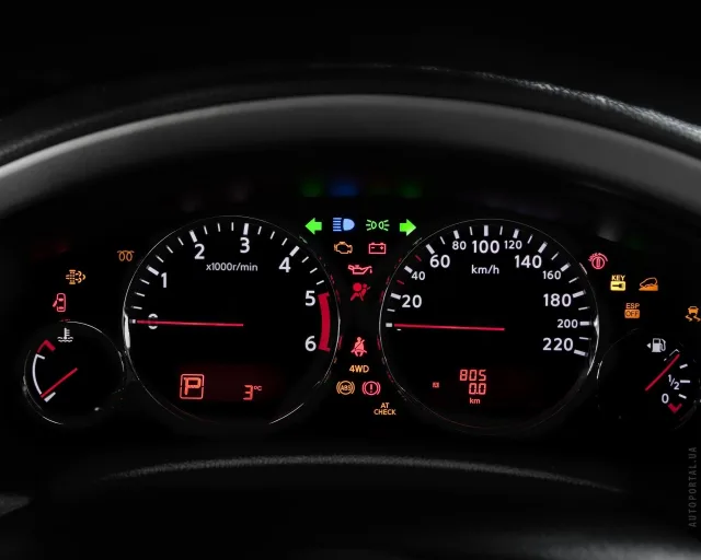 Nissan Pathfinder 2008 позашляховик — 9