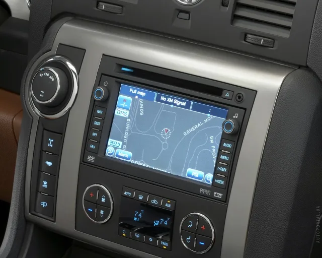 Hummer H2 позашляховик — 8