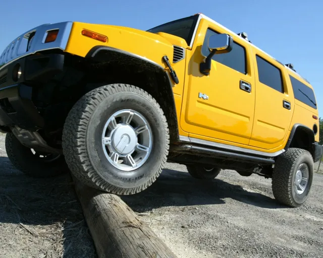 Hummer H2 позашляховик — 24