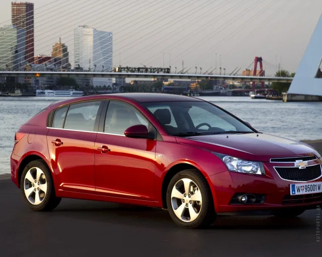 Chevrolet Cruze хетчбек — 23