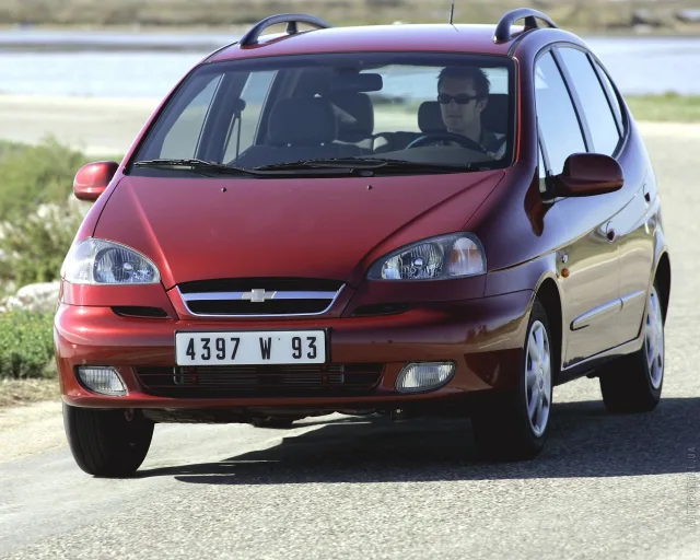 Chevrolet Tacuma microvan — 17