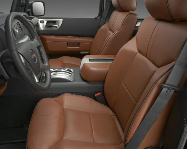 Hummer H2 позашляховик — 7