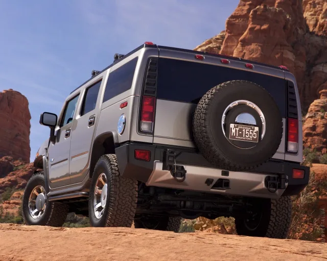 Hummer H2 позашляховик — 23