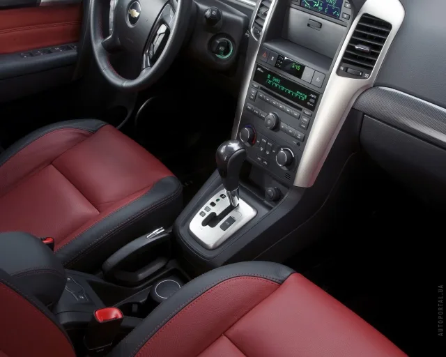Chevrolet Captiva 2.4 AT LT — 7