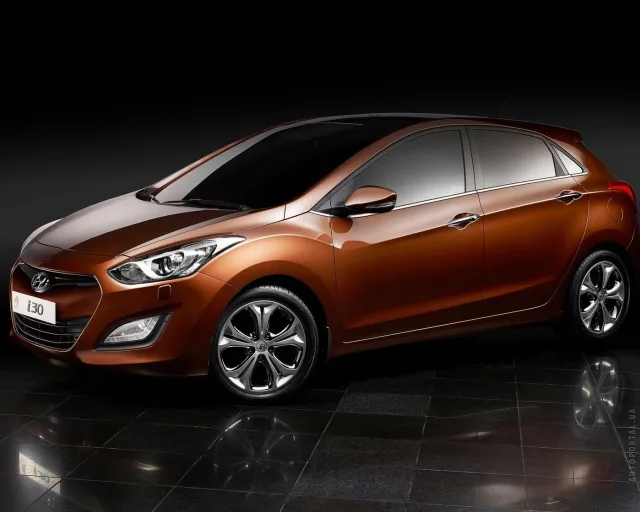 Hyundai i30 2012 (Хюндай, Хундай и30) хэтчбек — 18