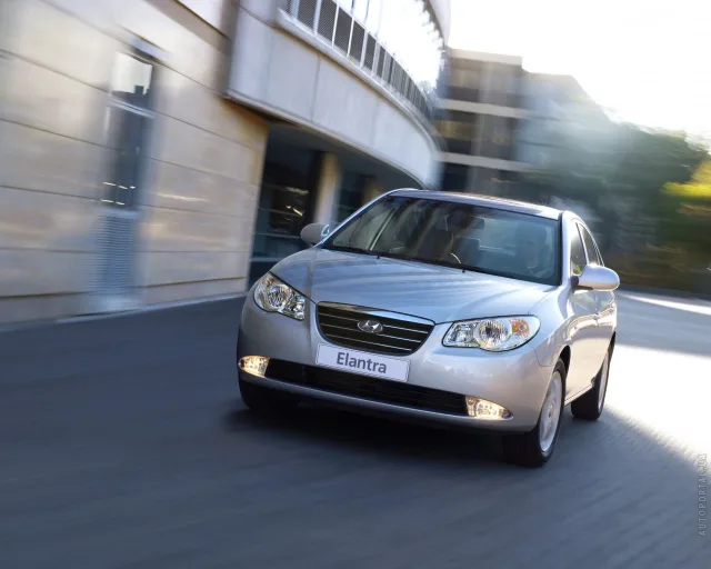 Hyundai Elantra HD седан — 12